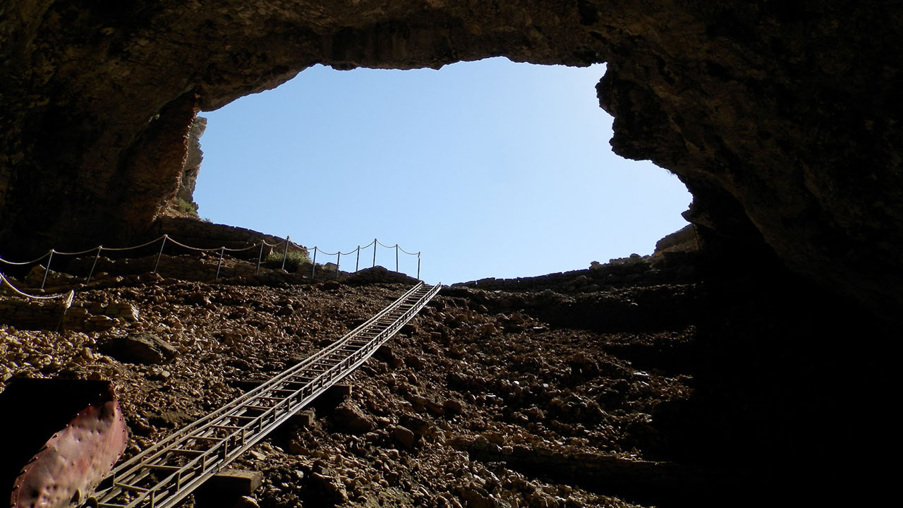 Ιδαίον Άντρον: Το σπήλαιο του Δία στην Κρήτη - Αιώνια Πατρίς